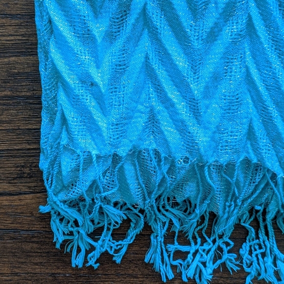 💕HOST PICK💕Lightweight Teal Scarf - Picture 5 of 7